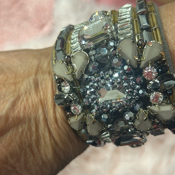 Exquisite Crystal & Beads Gold Hematite Cuff-Boutique - Picture 8 of 9